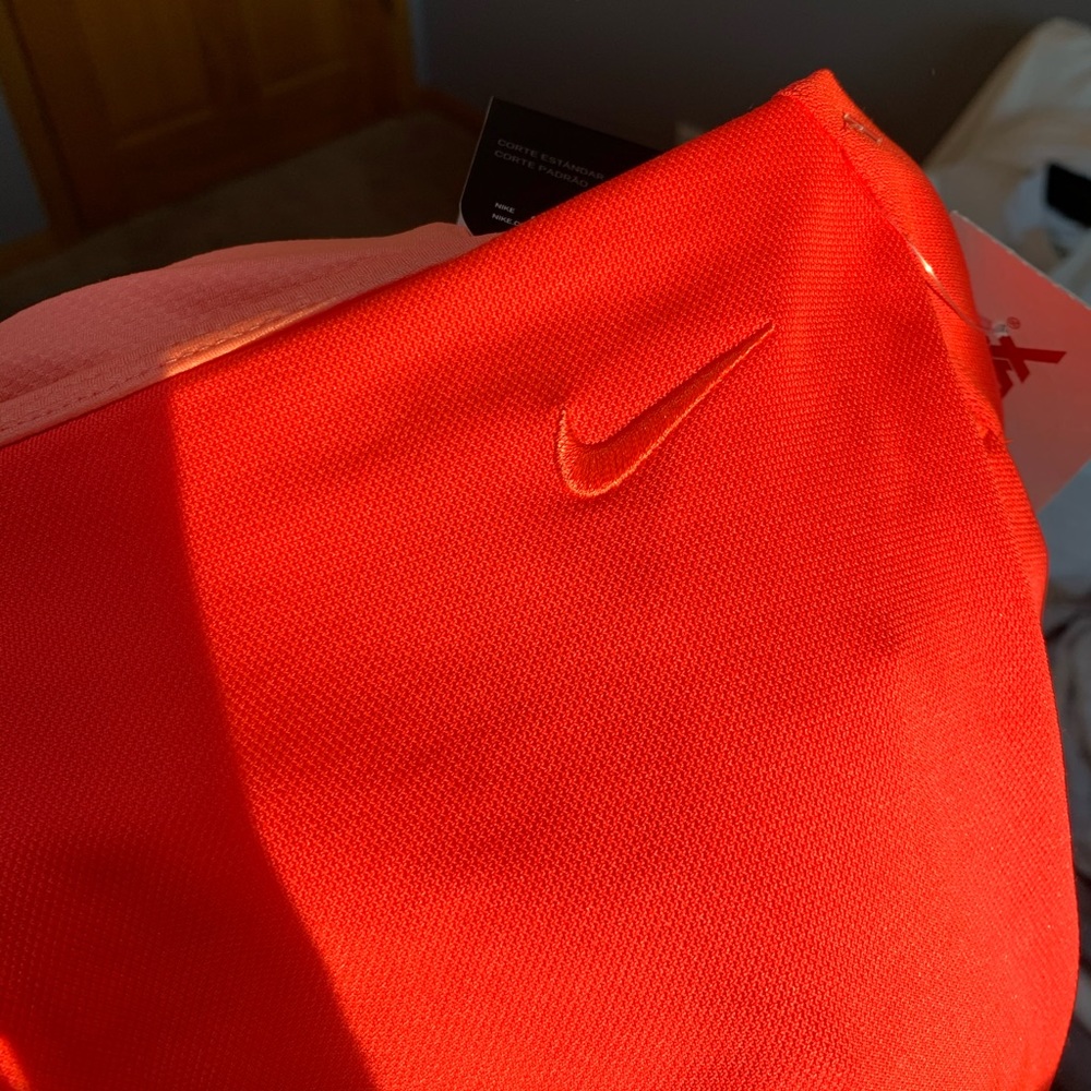 HOT PINK NIKE GOLF SKORT